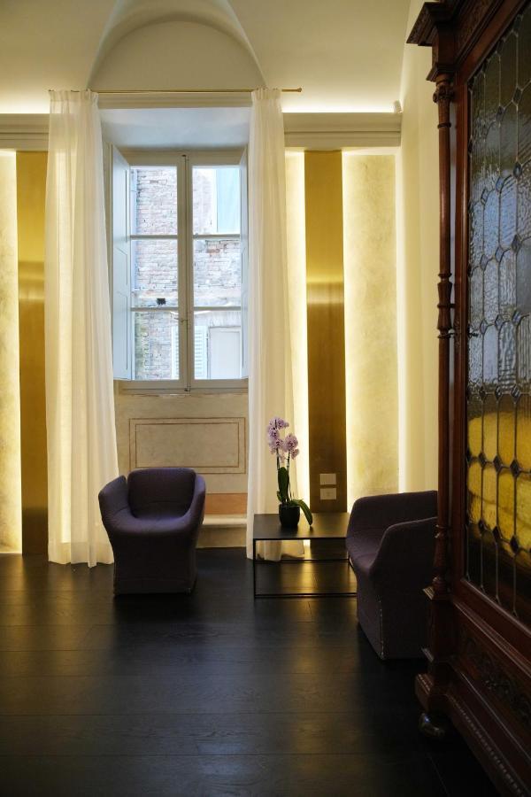 Palazzo Giusti Suites And Spa Urbino Bagian luar foto