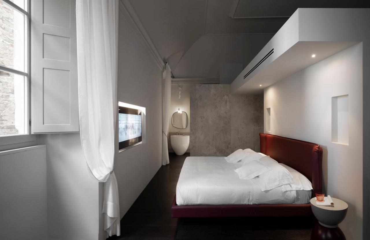 Palazzo Giusti Suites And Spa Urbino Bagian luar foto